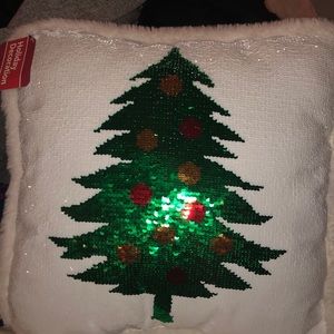 Holiday decoration pillow